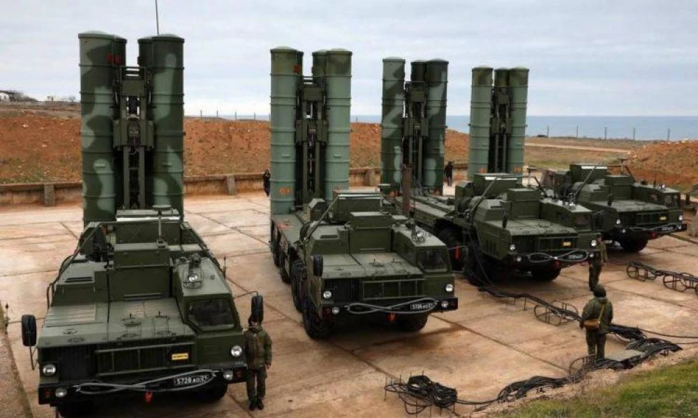 "Ινδικοί" S-400 με πυραύλους 9M96E εντοπίστηκαν στη Ρωσία- Ανήσυχοι οι Αμερικανοί!